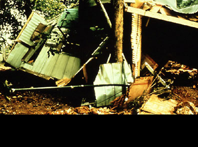 Kelly Barnes Dam, Georgia <br>
                    • 40 foot high dam: 630 acre-feet storage volume<br>
                    • failed 1:20 a.m. November 6, 1977<br>
                    • 9 homes, 18 trailers, 2 college dorms demolished and 39 dead