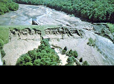 Timberlake Dam, Virginia <br>
                    • 33 foot high dam:  1,449 acre-feet storage Volume<br>
                    • failed 11 p.m. June 22, 1995<br>
                    • 2 fatalities