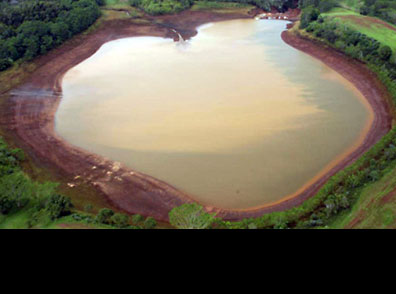 Koloko Dam, Hawaii <br>
                    • 44 foot high dam:  1,400 acre-feet storage volume<br>
                    • failed 5:30 a.m. March 14, 2006<br>
                    • 7 fatalities